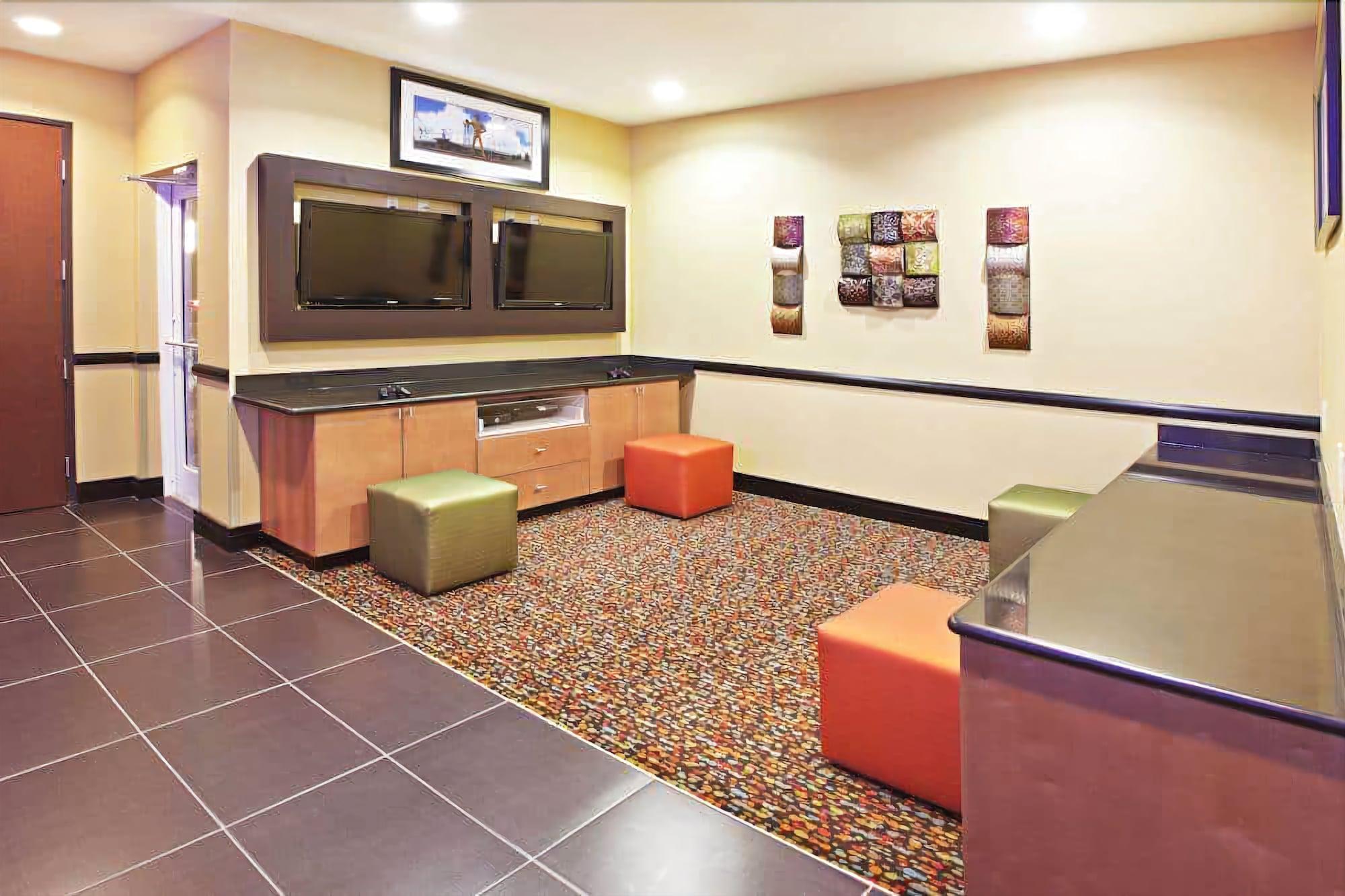 La Quinta By Wyndham Tulsa - Catoosa Hotell Exteriör bild